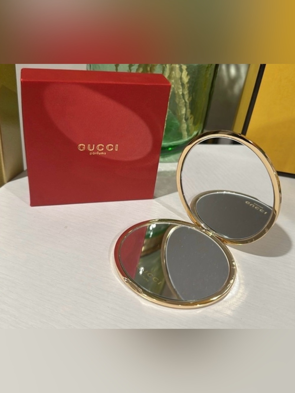 NEW - Gucci Red and Gold Compact Mirror - Picture 3 of 3